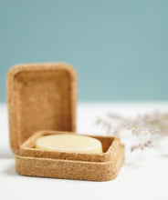 Charger l'image dans la galerie, Ecrin en liège après-shampoing solide